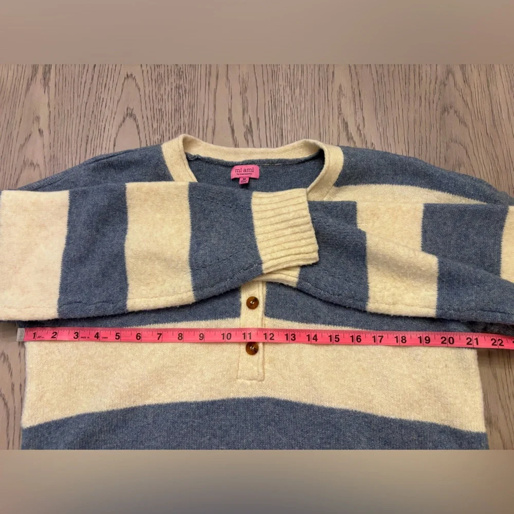 Mi Ami For Francesca’s Blue & Cream Cropped Sweater Size M - Picture 6 of 6